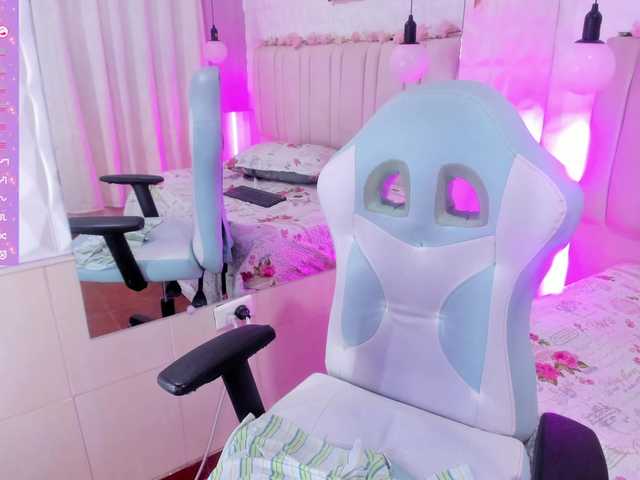 alma-alvares live cam on BongaCams
