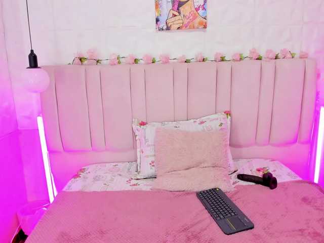alma-alvares live cam on BongaCams