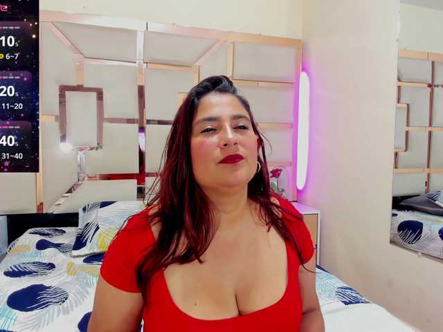 alma-alvares live cam on BongaCams
