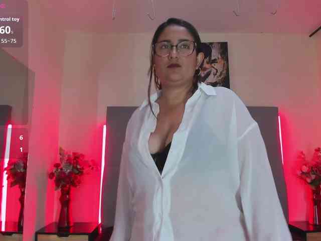 alma-alvares Live Webcam on BongaCams