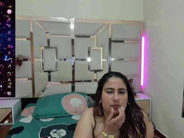 alma-alvares webcam