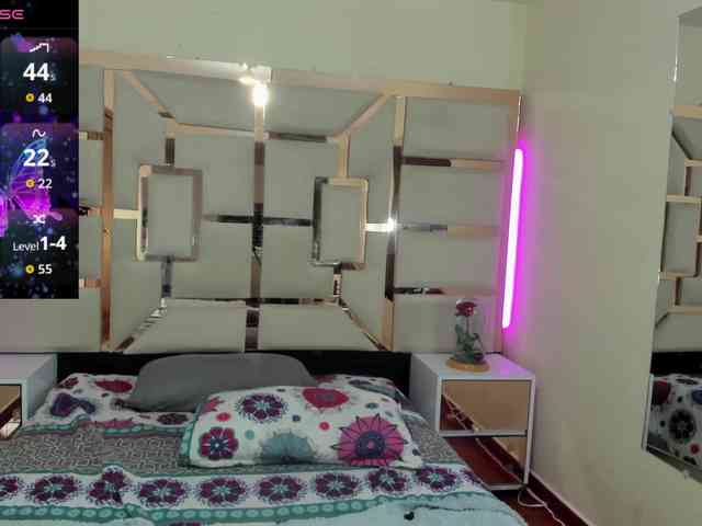 alma-alvares's live room
