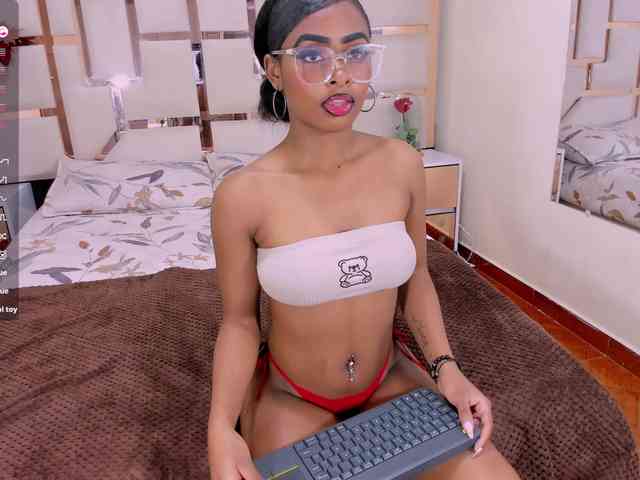 alma-alvares webcam