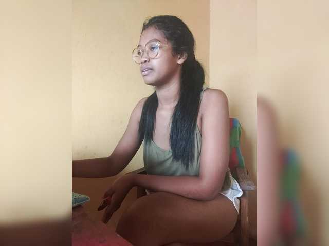 godessneya2 live cam on BongaCams