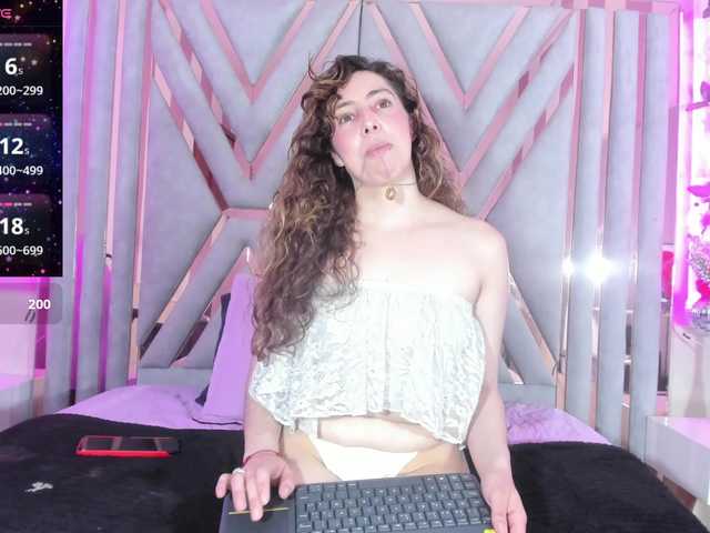 hada-russo live cam on BongaCams