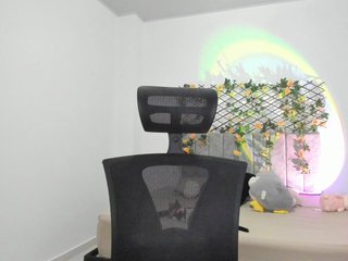 Hanni-Dulcee Porn Show