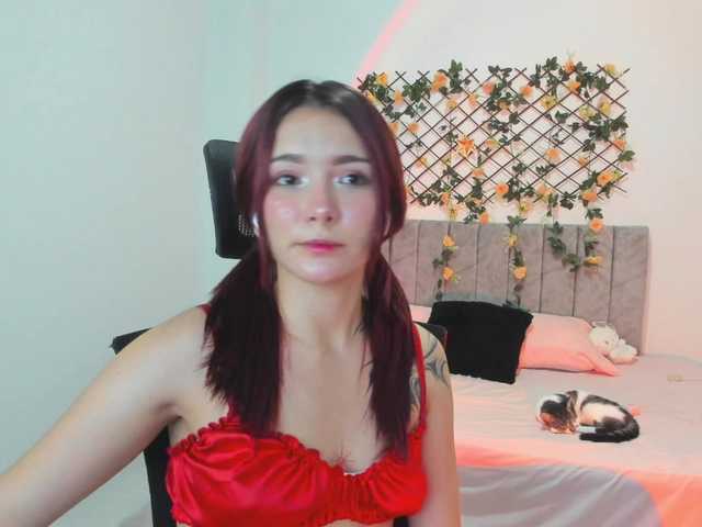Hanni-Dulcee live cam on BongaCams