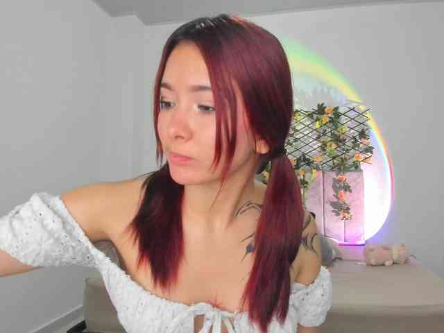 Hanni-Dulcee webcam