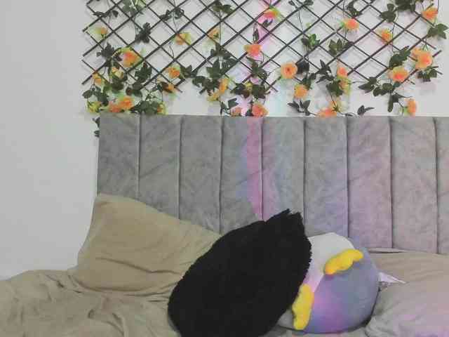 Hanni-Dulcee webcam