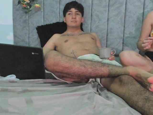 Hanni-Dulcee webcam