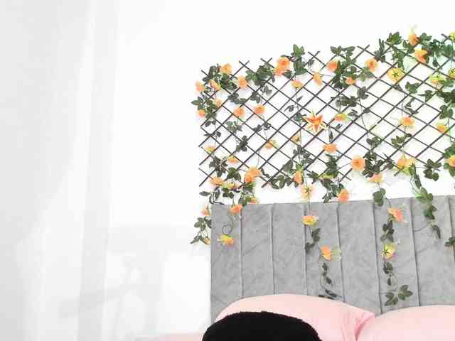 Hanni-Dulcee webcam