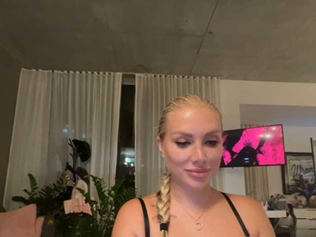 KarenLuxe preview