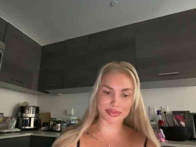 KarenLuxe webcam