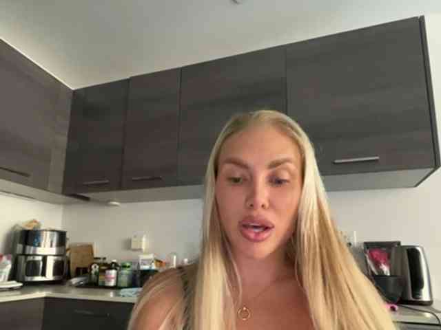 KarenLuxe webcam