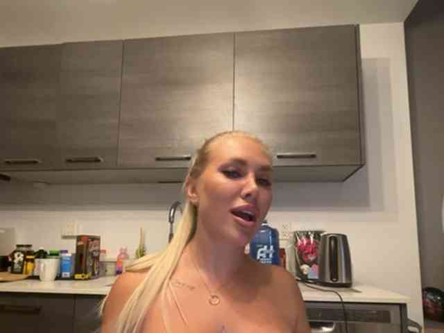 Модель: KarenLuxe