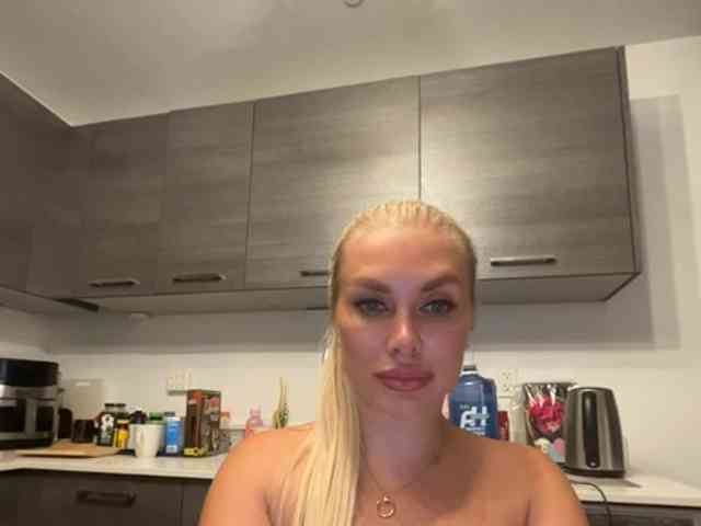 Модель: KarenLuxe
