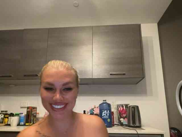 KarenLuxe webcam