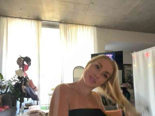 KarenLuxe webcam
