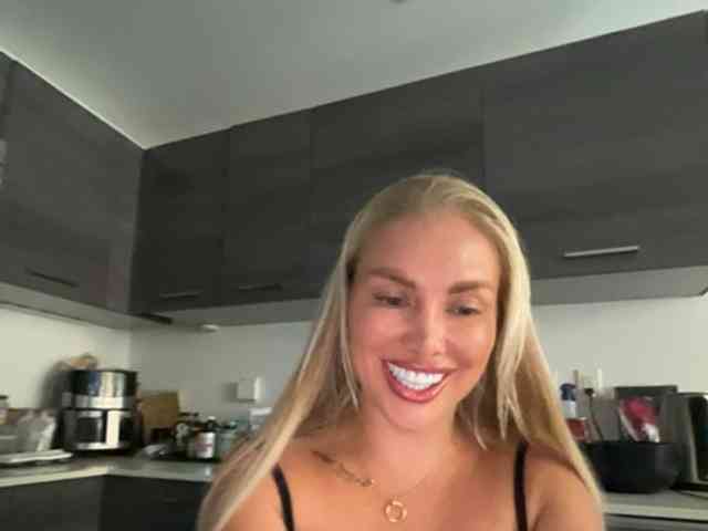 KarenLuxe webcam