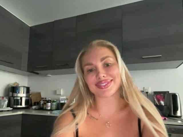 KarenLuxe webcam