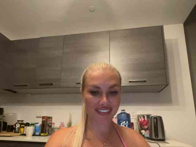 KarenLuxe Live Webcam on BongaCams
