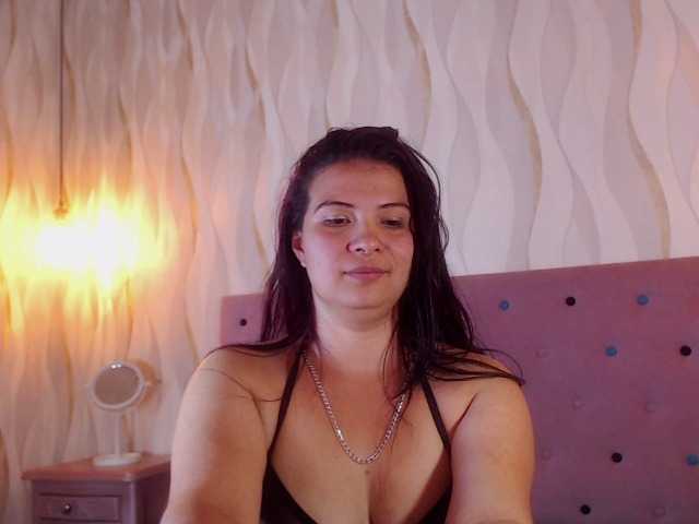 StarMilaX live cam on BongaCams