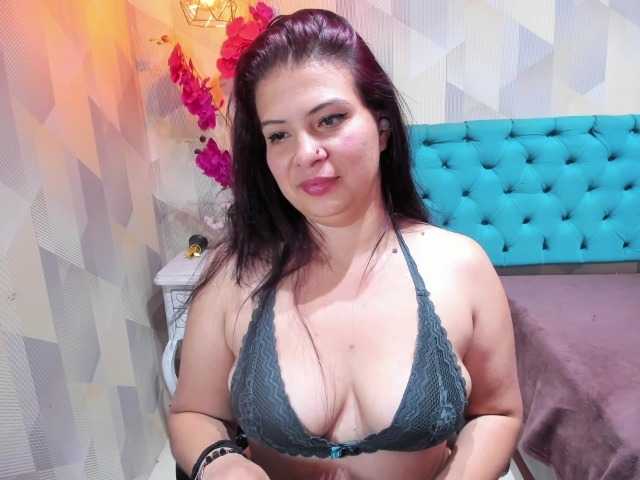 StarMilaX live cam on BongaCams