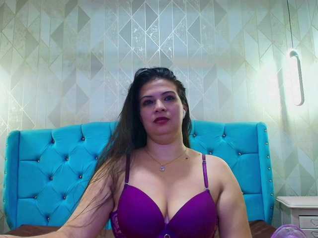 StarMilaX live cam on BongaCams