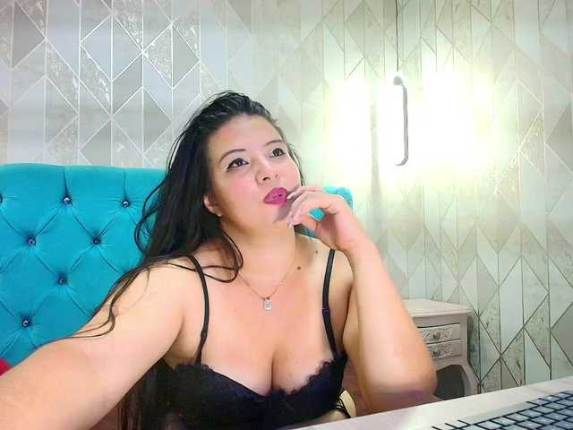 StarMilaX live cam on BongaCams