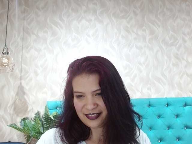 StarMilaX live cam preview