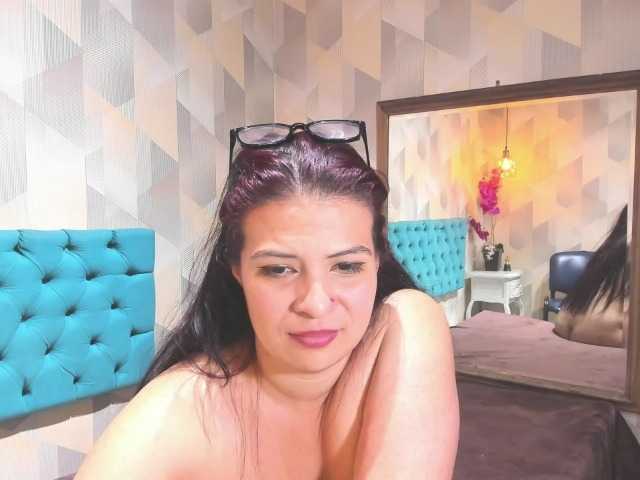 StarMilaX live cam on BongaCams