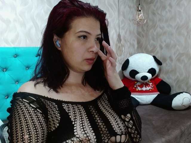 StarMilaX live cam preview