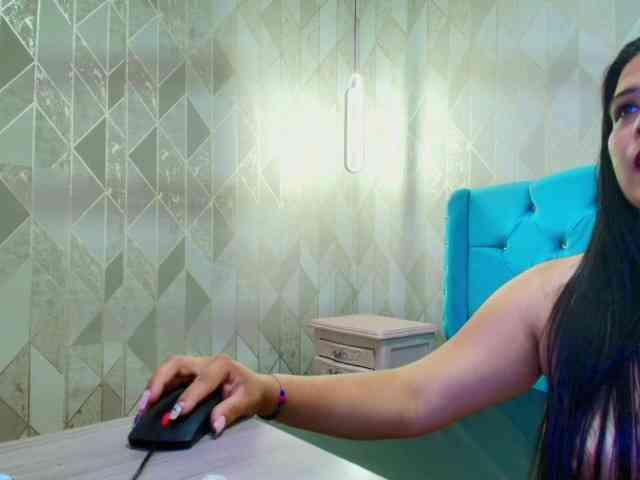 StarMilaX Live Webcam on BongaCams