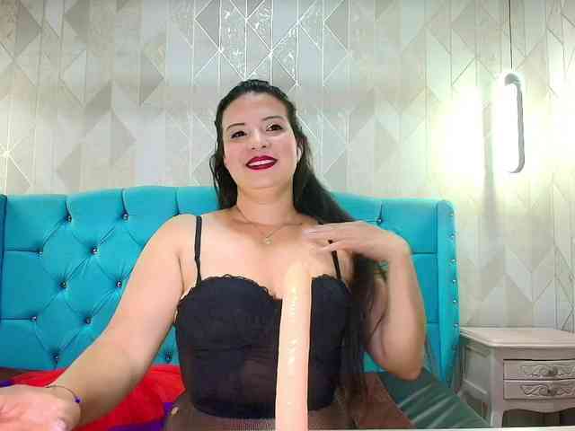 StarMilaX Live Webcam on BongaCams