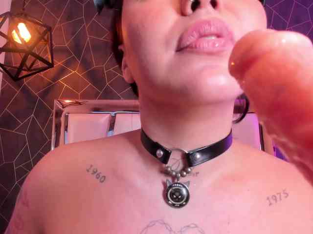 AliiceVance webcam