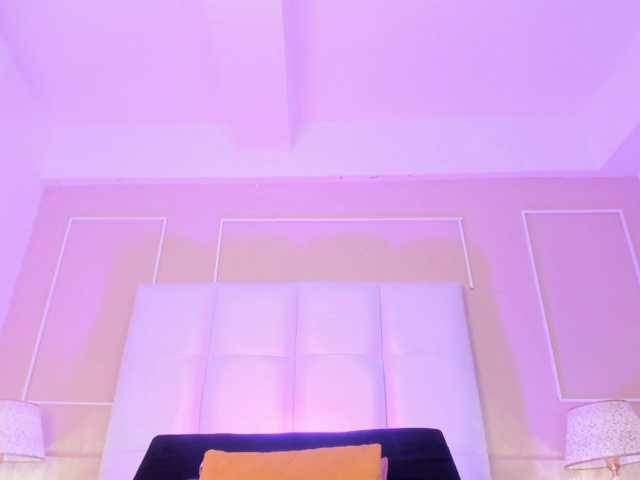 CamilleWest live cam on BongaCams