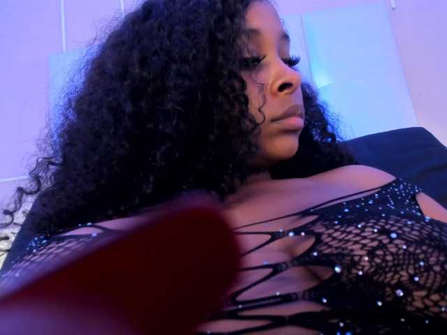 CamilleWest live cam on BongaCams