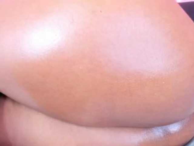 CamilleWest live cam on BongaCams