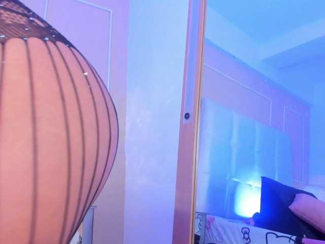 CamilleWest live cam on BongaCams