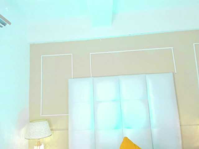 CamilleWest live cam on BongaCams