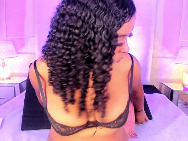 CamilleWest live cam on BongaCams
