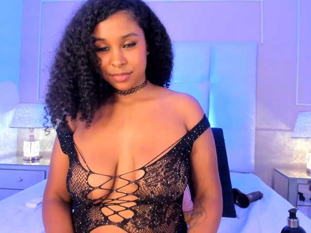 CamilleWest live cam on BongaCams