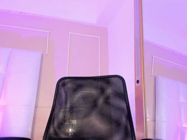 CamilleWest live cam on BongaCams