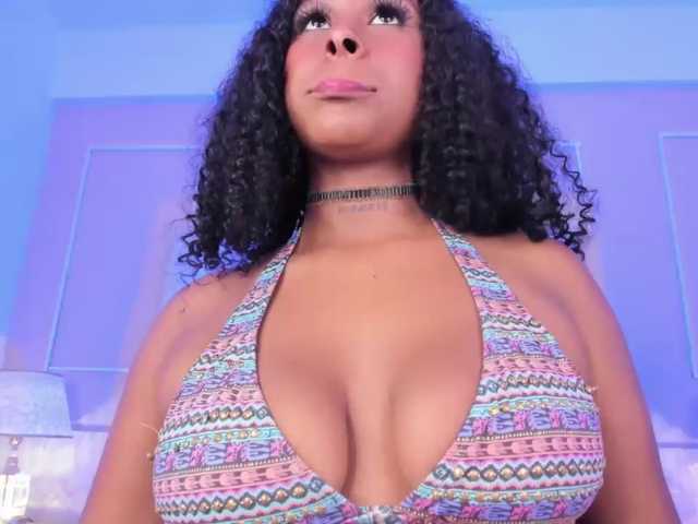 CamilleWest live cam on BongaCams