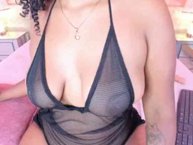 CamilleWest webcam