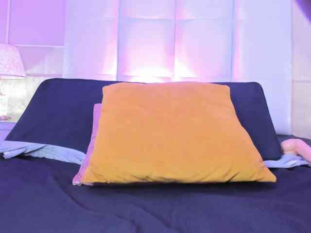 CamilleWest's webcam live show