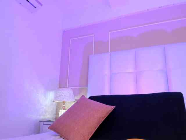 CamilleWest's webcam live show