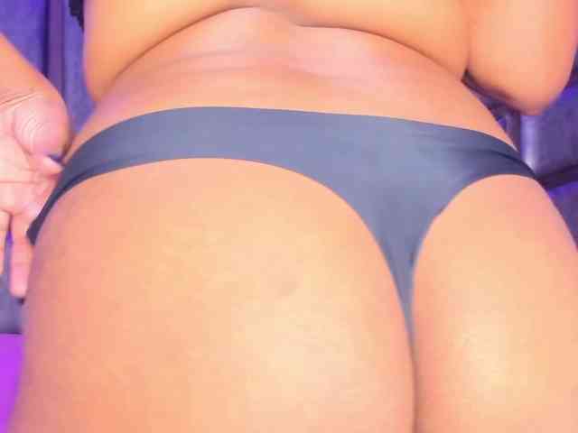 CamilleWest webcam