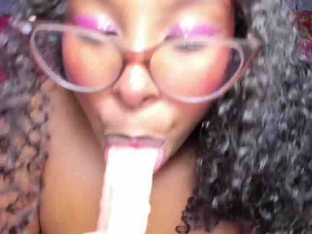 CamilleWest webcam