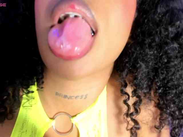 CamilleWest webcam